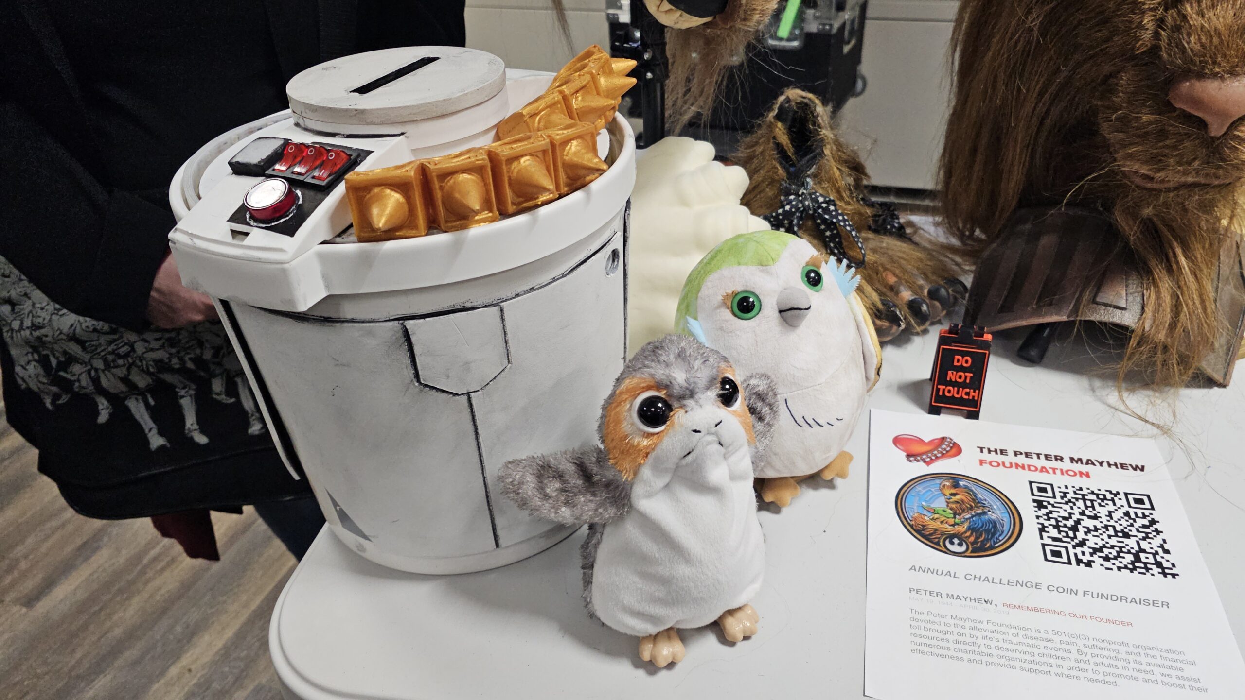 Porg, owl and ice cream maker