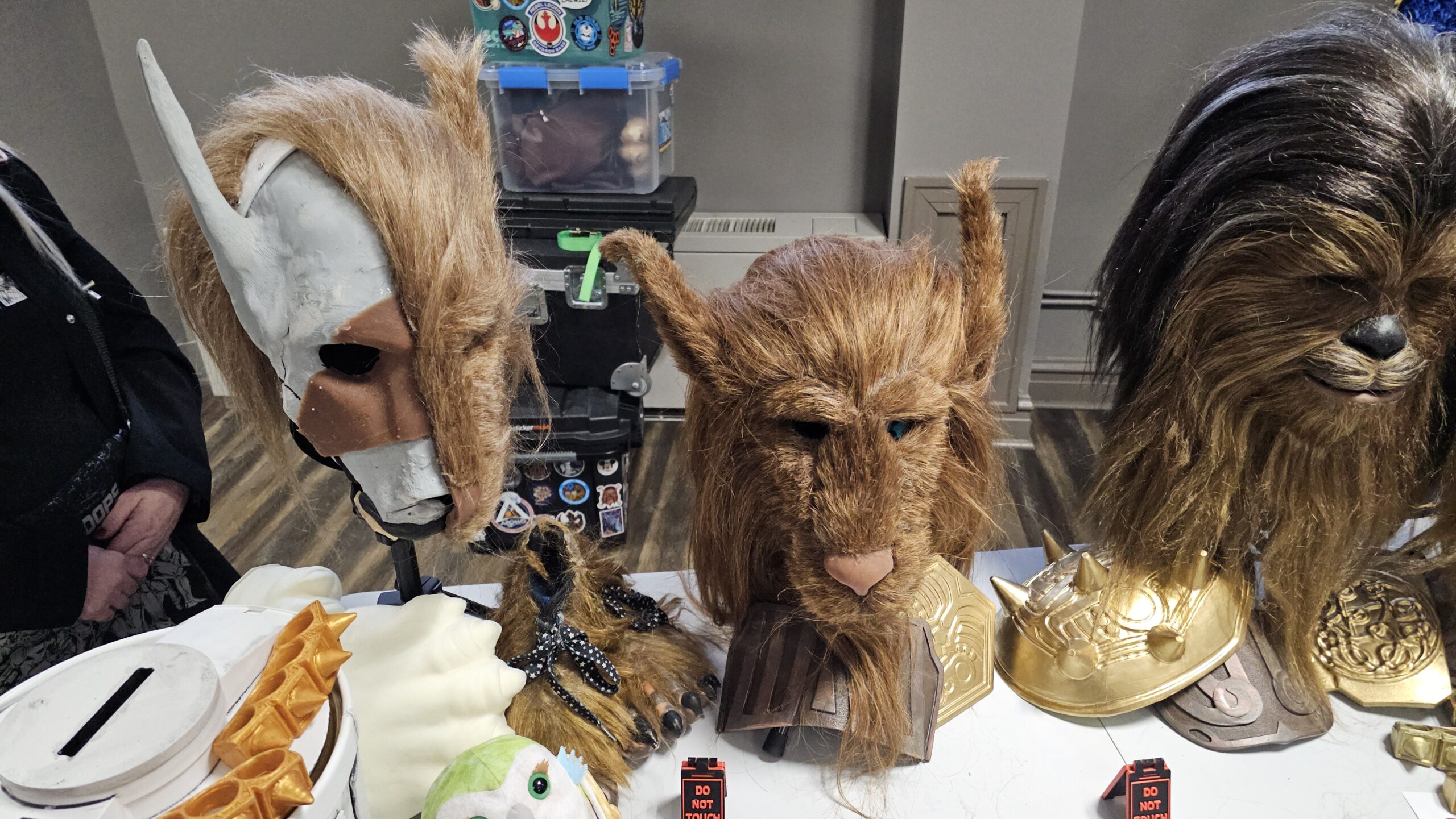 Bothan mask and Chewie mask